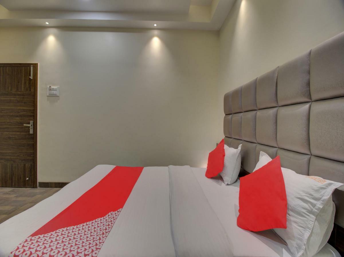 Oyo 35844 Hotel Lotus Residency Sangli Exterior photo