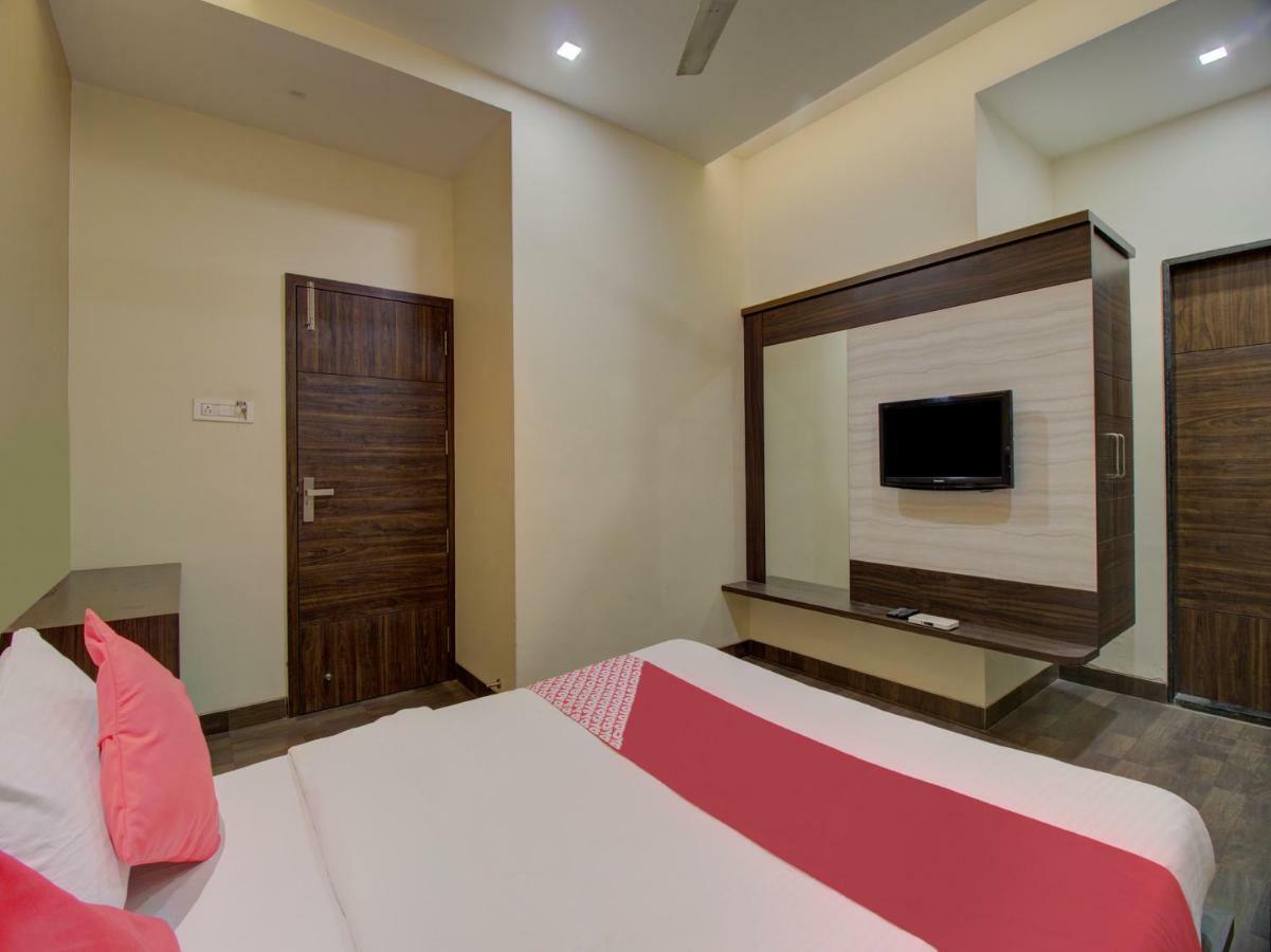 Oyo 35844 Hotel Lotus Residency Sangli Exterior photo