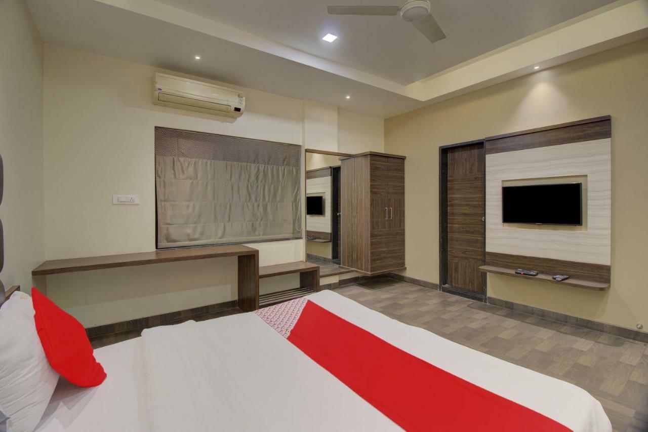 Oyo 35844 Hotel Lotus Residency Sangli Exterior photo